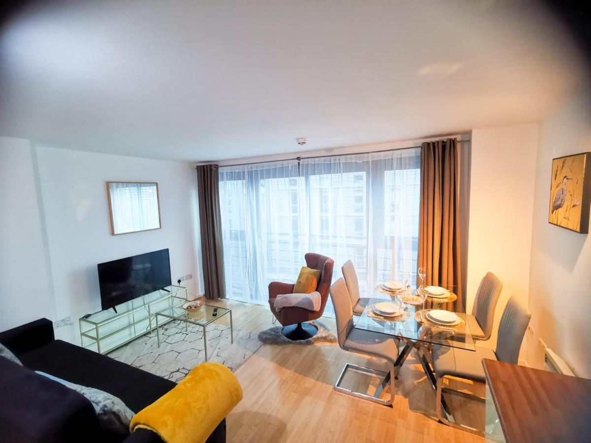 Lovely 2-Bedroom Apartment, Free Parking Manchester Zewnętrze zdjęcie
