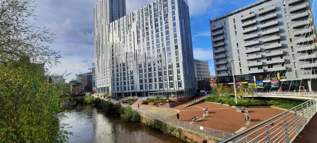 Lovely 2-Bedroom Apartment, Free Parking Manchester Zewnętrze zdjęcie