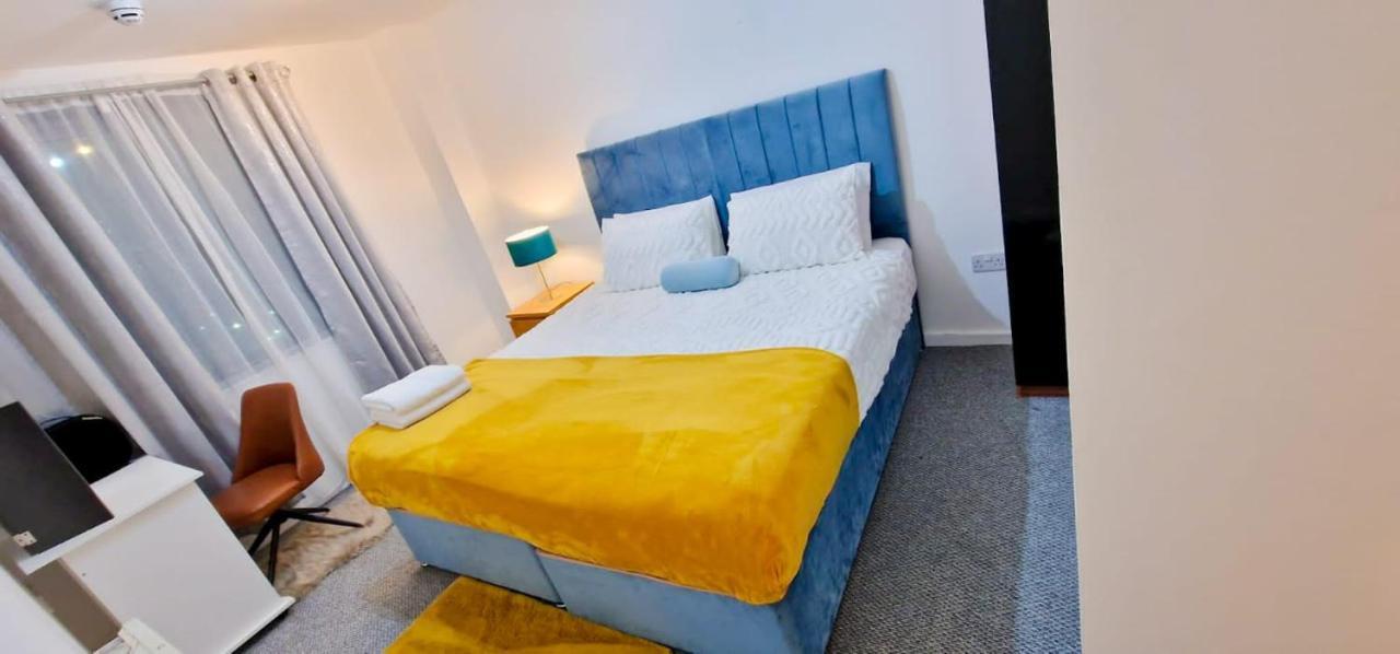 Lovely 2-Bedroom Apartment, Free Parking Manchester Zewnętrze zdjęcie