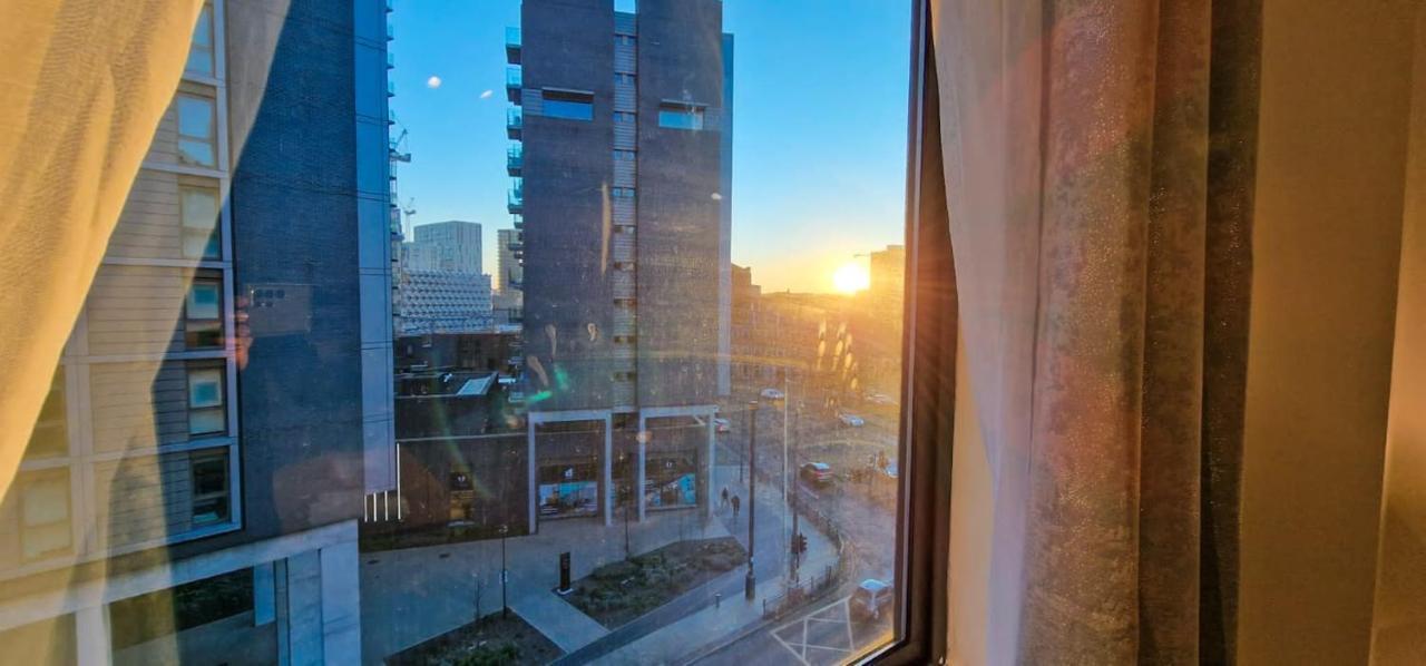 Lovely 2-Bedroom Apartment, Free Parking Manchester Zewnętrze zdjęcie