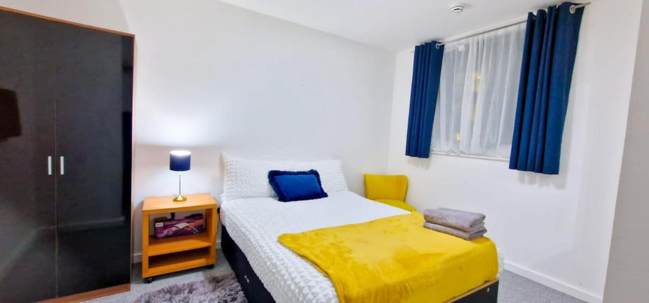 Lovely 2-Bedroom Apartment, Free Parking Manchester Zewnętrze zdjęcie