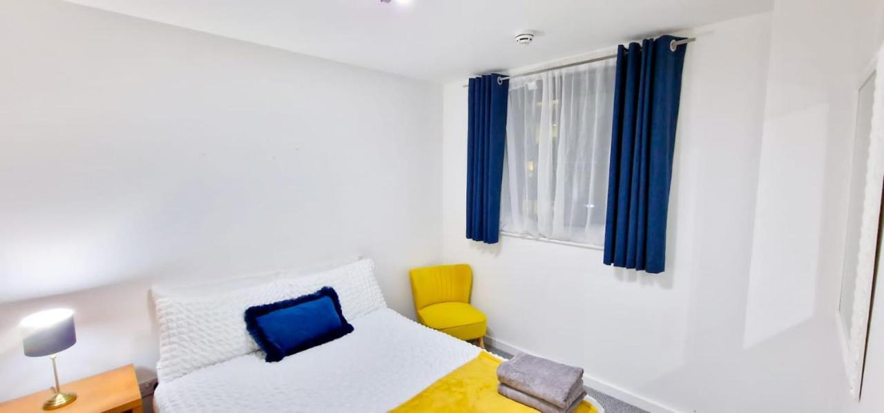 Lovely 2-Bedroom Apartment, Free Parking Manchester Zewnętrze zdjęcie